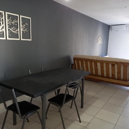 Departamentos Temporarios Raul B. Diaz Apartment ซานตาโรซา ภายนอก รูปภาพ