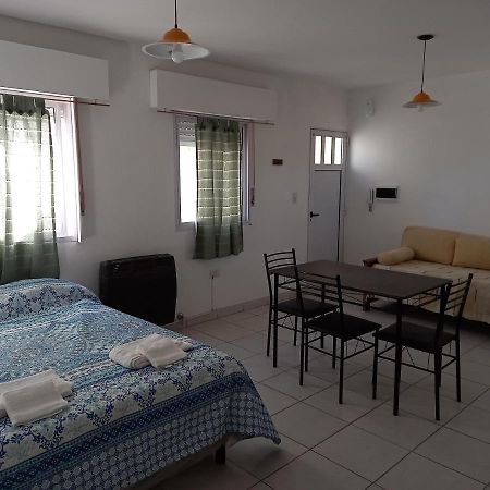Departamentos Temporarios Raul B. Diaz Apartment ซานตาโรซา ภายนอก รูปภาพ
